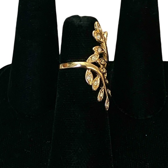 Gold Leaf Vine Ring with Sparkling Stone Accents * New * - Picture 3 of 4